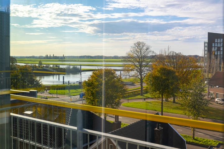 Photo 9 of Zuiderzeestraat 95