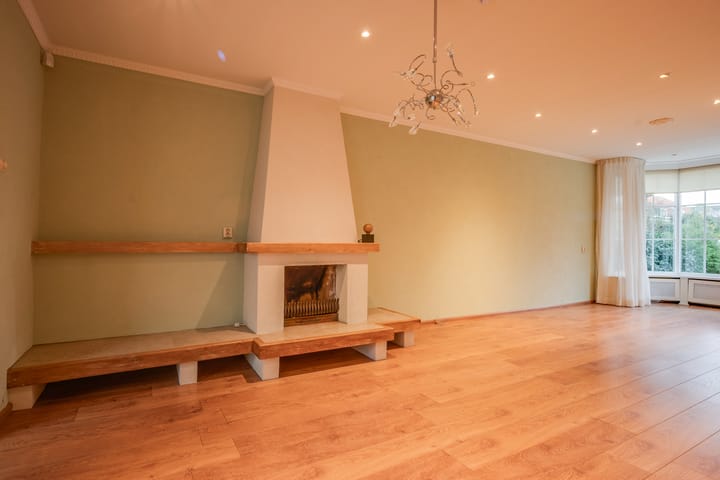 Foto 12 van Julianalaan 37