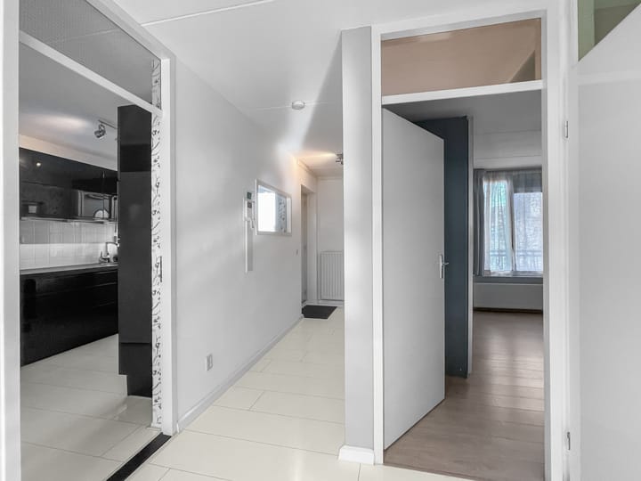 Photo 23 of Noordeinde 295