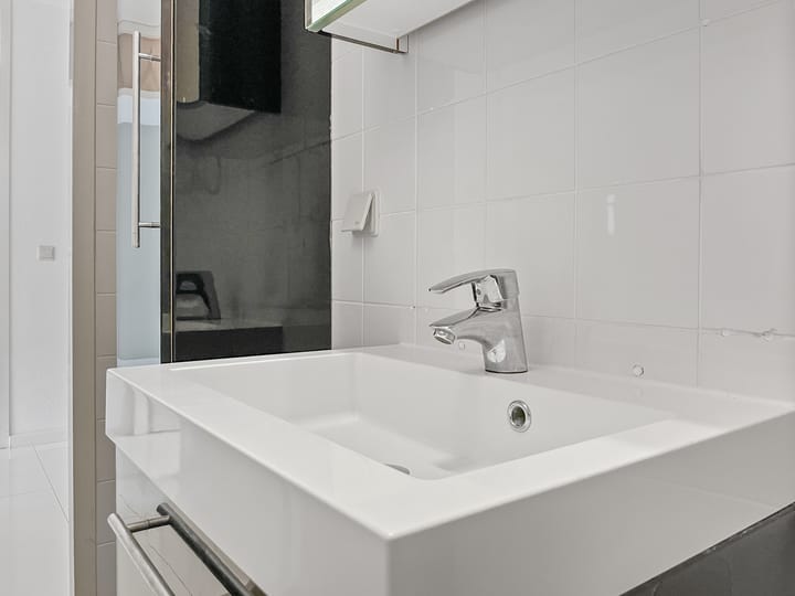 Photo 30 of Noordeinde 295