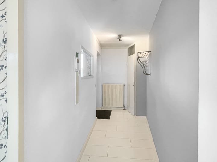 Photo 31 of Noordeinde 295