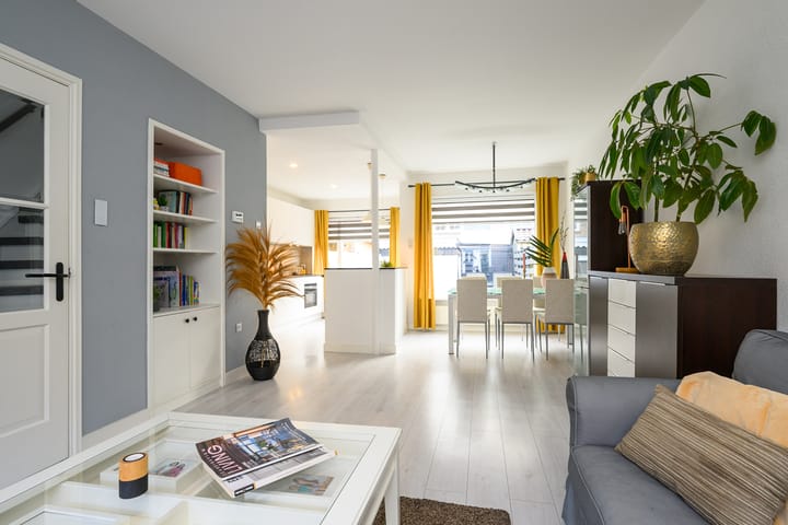 Photo 4 of Bellstraat 8