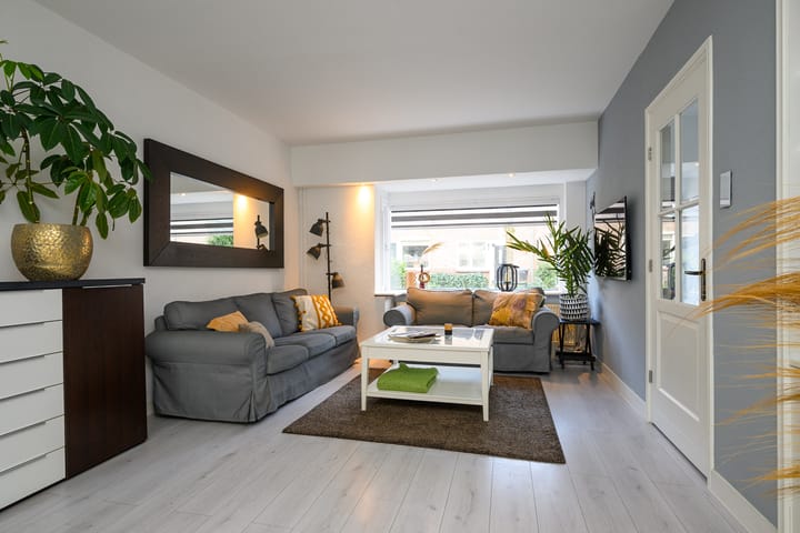 Photo 2 of Bellstraat 8