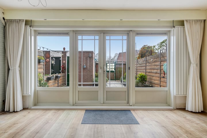 Photo 2 of Bosgouw 244