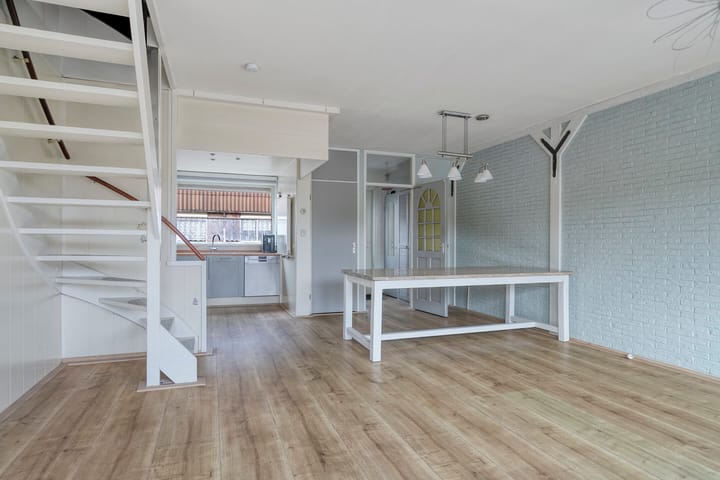 Photo 11 of Bosgouw 244