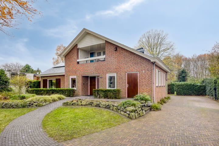 Photo 8 of Heilige Stoel 6705