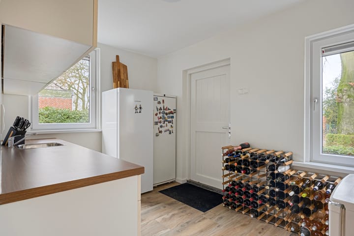 Photo 22 of Heilige Stoel 6705