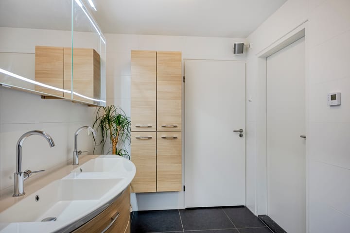 Photo 32 of Heilige Stoel 6705