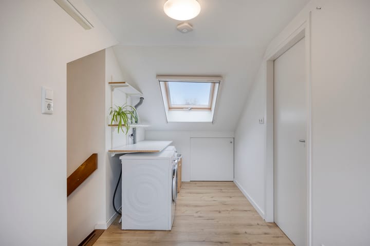 Photo 46 of Heilige Stoel 6705