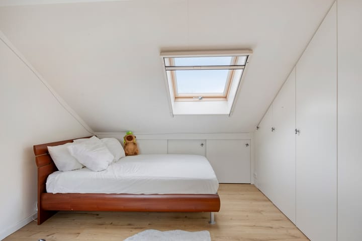 Photo 49 of Heilige Stoel 6705