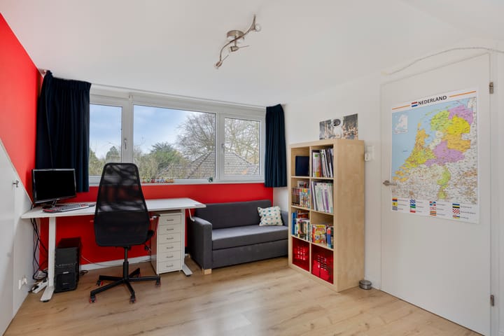 Photo 50 of Heilige Stoel 6705