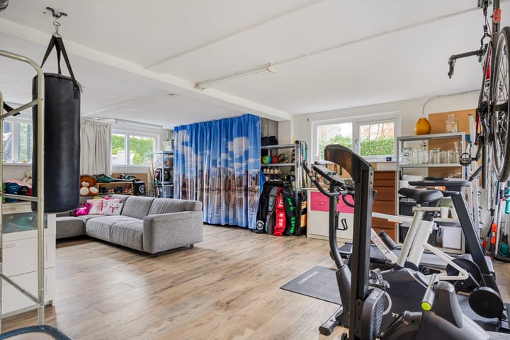 Photo 52 of Heilige Stoel 6705