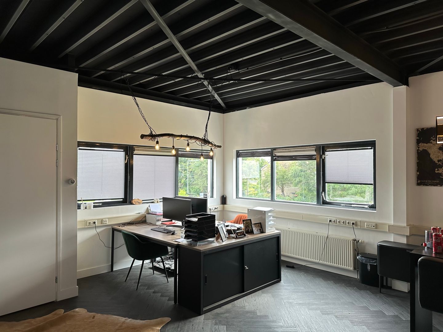 Bekijk foto 2 van de Oude Veiling 79-T