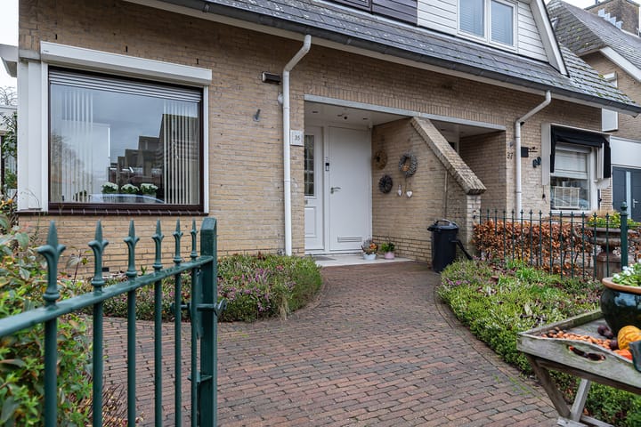 Photo 6 of Hazelaarhof 35