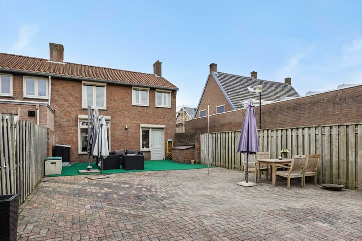 Foto 28 van Teugenaarsstraat 83