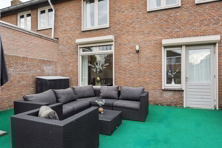 Foto 30 van Teugenaarsstraat 83