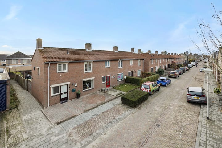 Foto 38 van Teugenaarsstraat 83