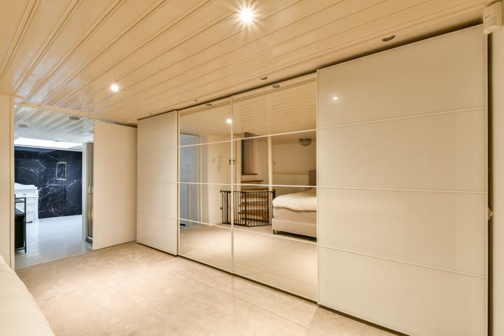 Photo 20 of Muiderstraat 8-H