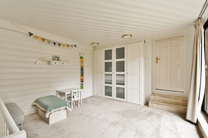 Photo 24 of Muiderstraat 8-H