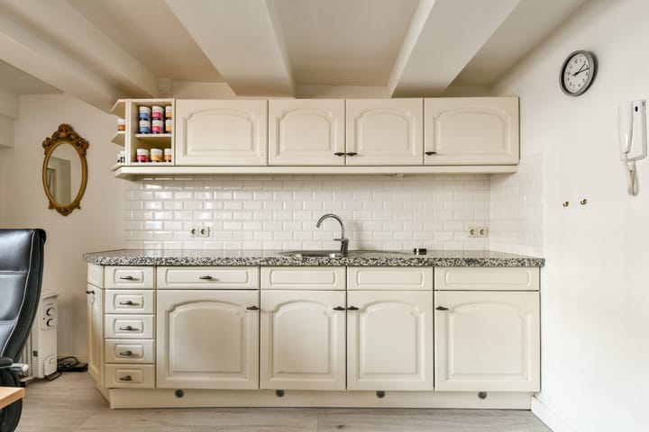 Photo 53 of Muiderstraat 8-H