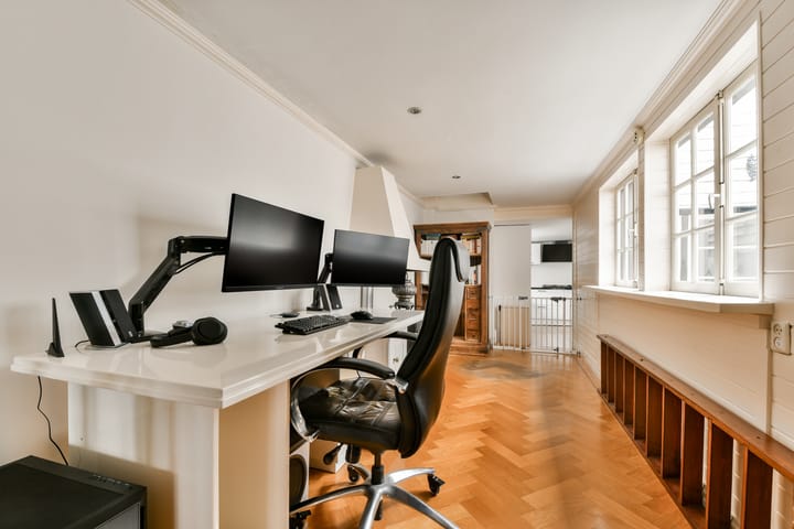 Photo 11 of Muiderstraat 8-H