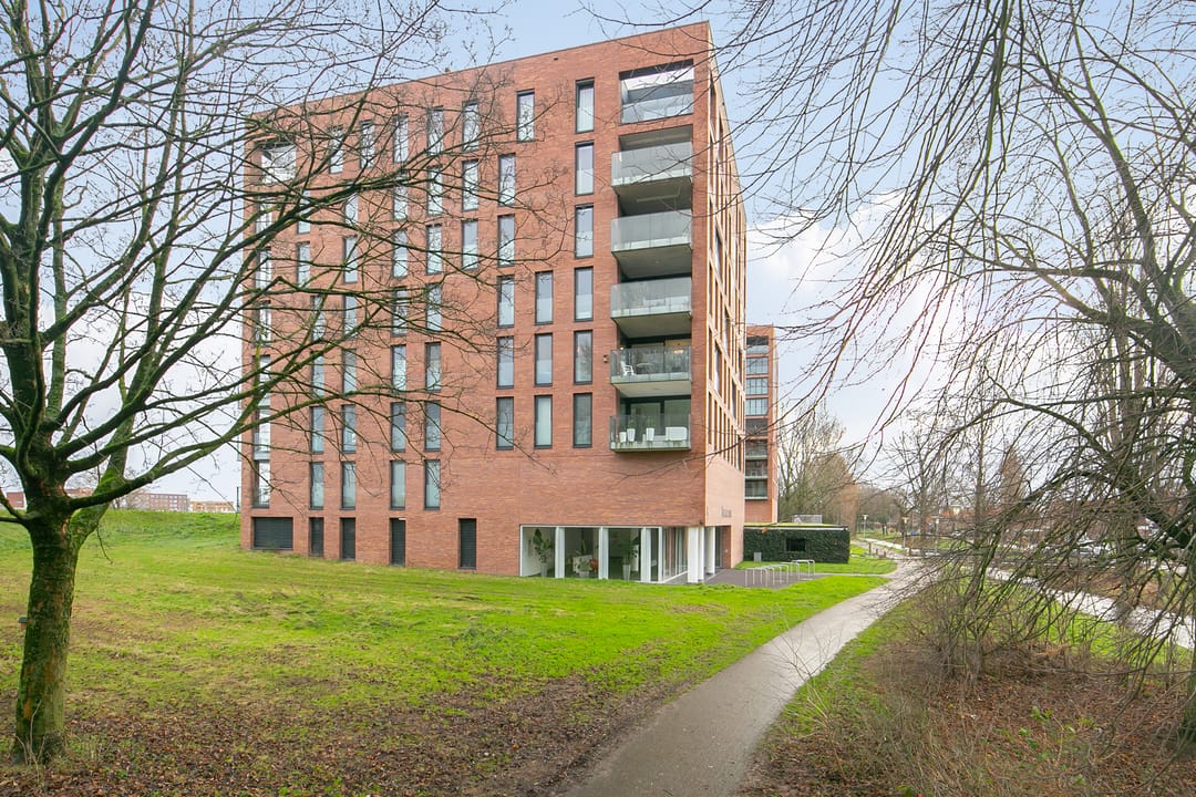 Foto 1 van Veerpolderstraat 15-10