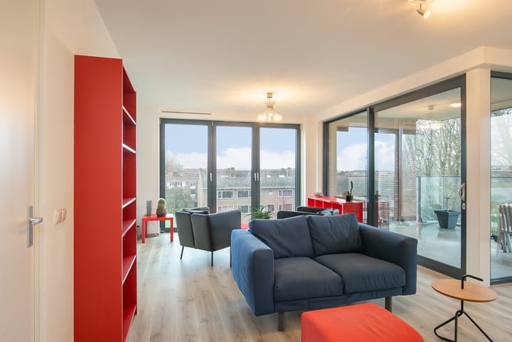 Photo 3 of Veerpolderstraat 15-10