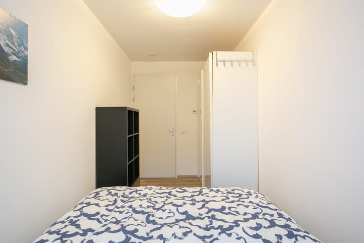 Photo 28 of Veerpolderstraat 15-10