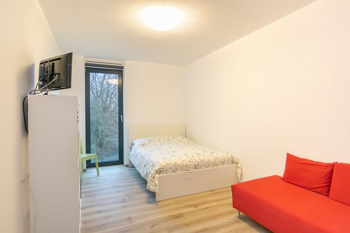 Photo 29 of Veerpolderstraat 15-10