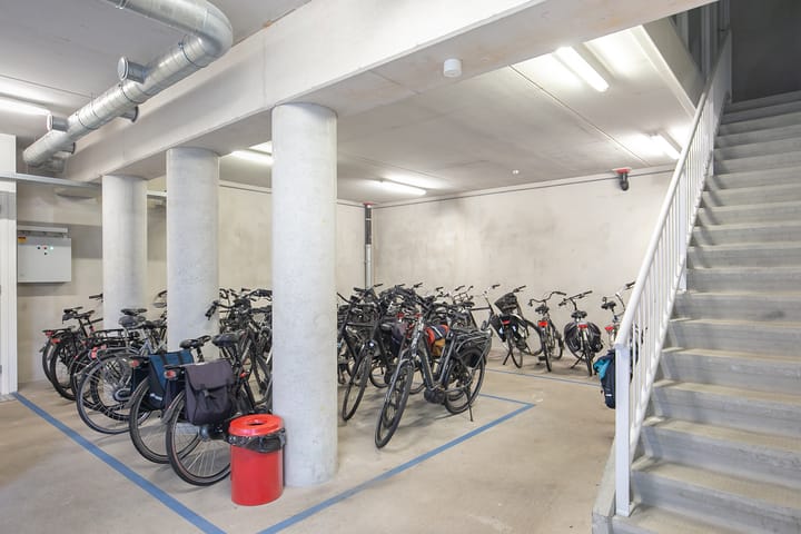 Photo 35 of Veerpolderstraat 15-10