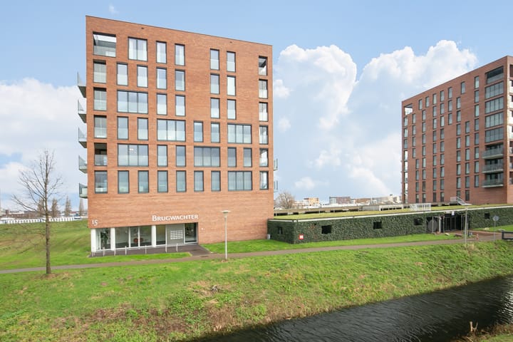 Photo 37 of Veerpolderstraat 15-10