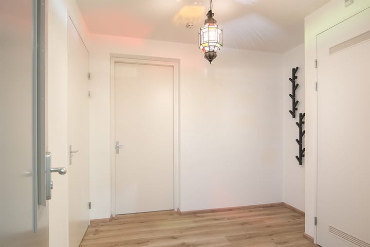 Photo 11 of Veerpolderstraat 15-10