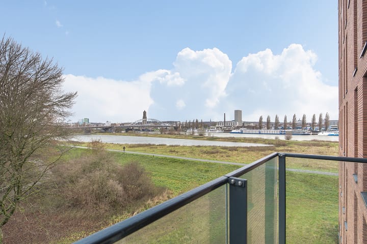 Photo 2 of Veerpolderstraat 15-10