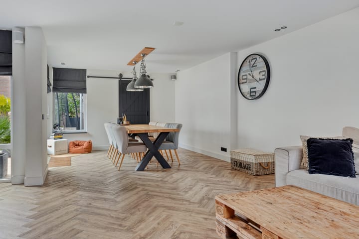 Foto 14 van Carry van Bruggenweg 7