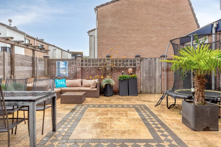 Foto 20 van Carry van Bruggenweg 7