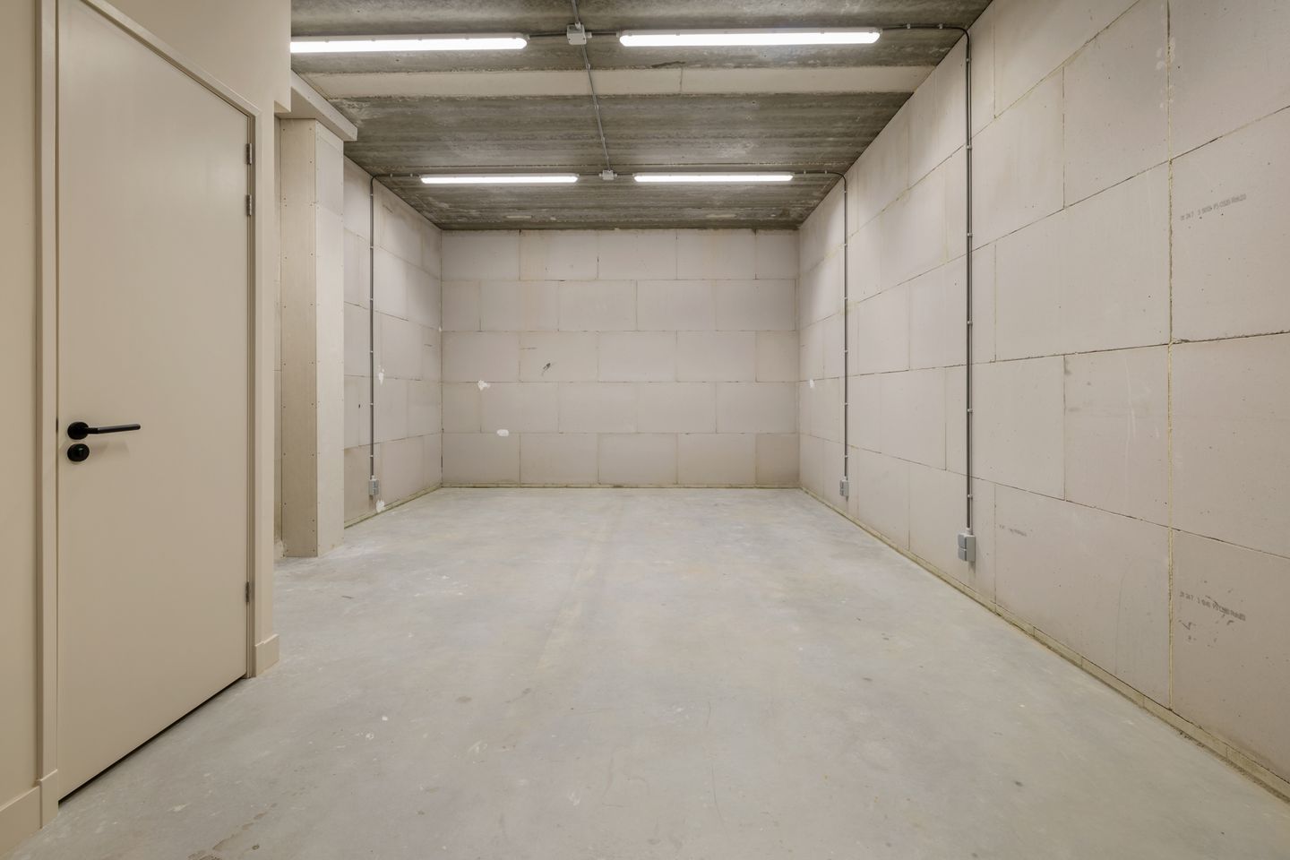 View photo 3 of Nijverheidslaan 4-K