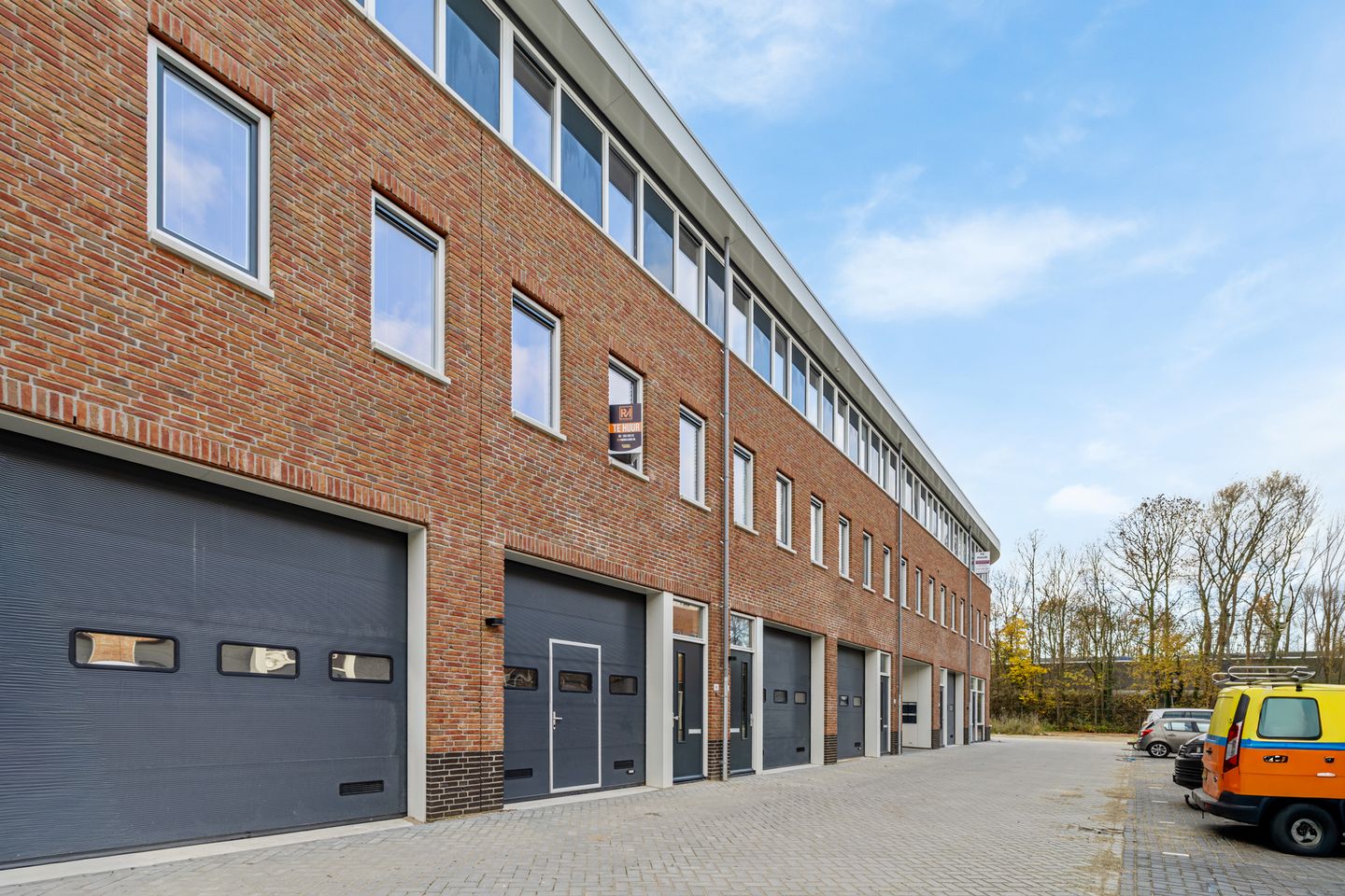 Bekijk foto 1 van Nijverheidslaan 8-K