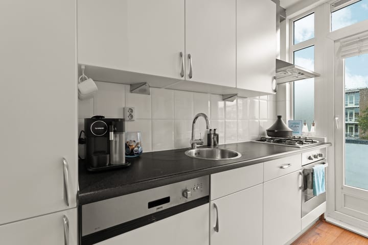 Photo 9 of Vreeswijkstraat 354