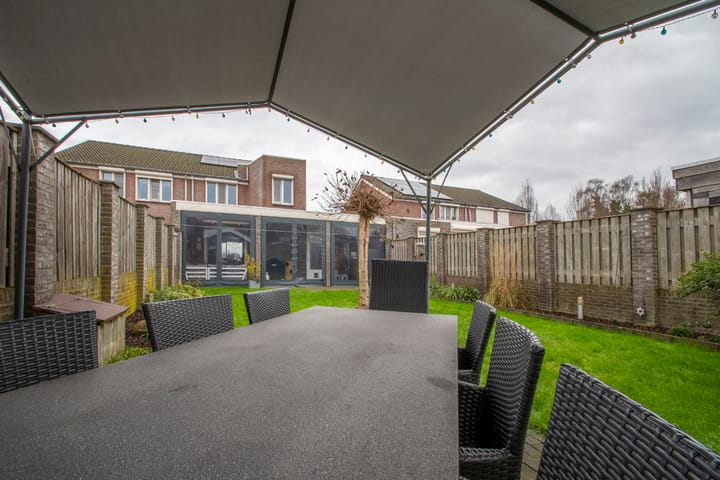 Photo 4 of De Spar 28