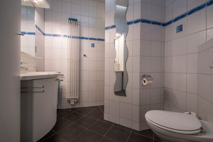 Photo 5 of De Spar 28