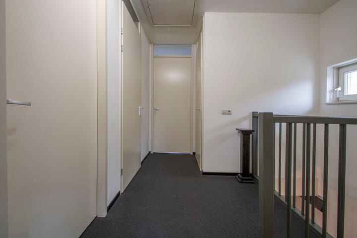 Photo 33 of De Spar 28