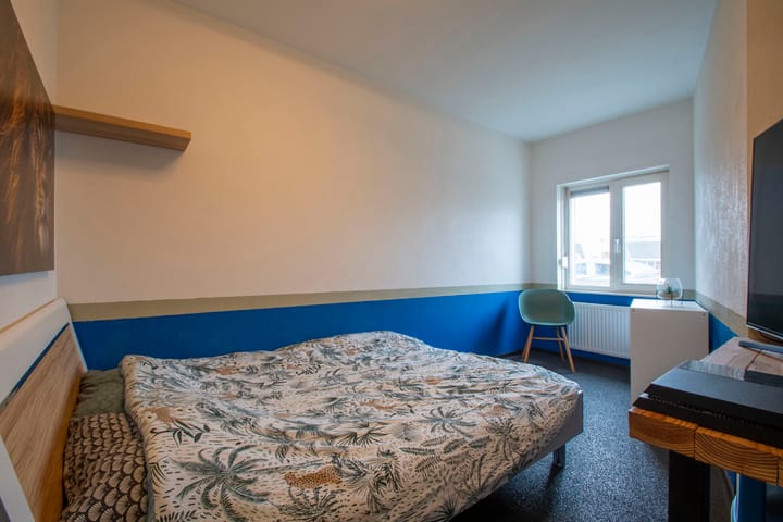 Photo 37 of De Spar 28