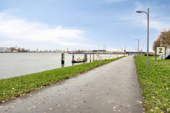 Foto 24 van Madroelstraat 14