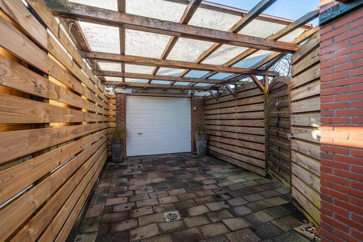 Foto 15 van Farmsumerweg 58