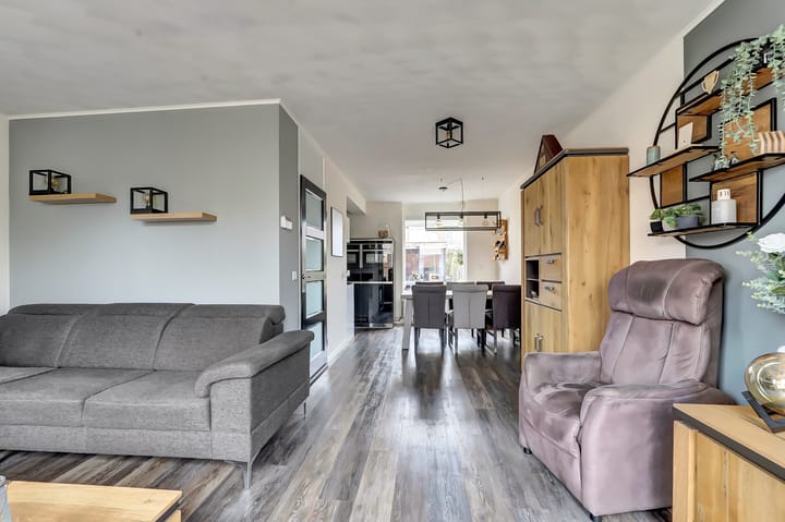 Foto 9 van Zwartebessestraat 48