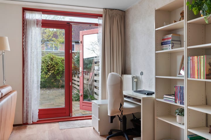 Photo 16 of Simon van Collemstraat 56