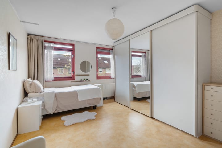 Photo 28 of Simon van Collemstraat 56