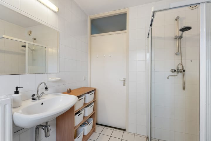 Photo 35 of Simon van Collemstraat 56