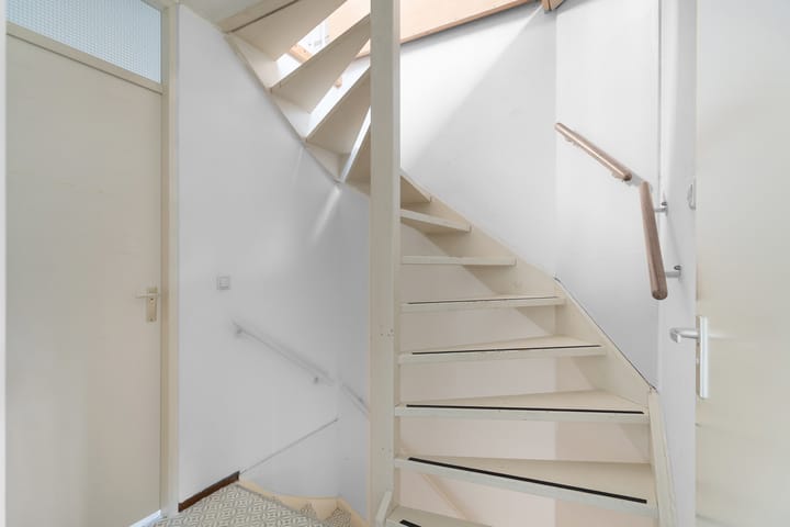 Photo 39 of Simon van Collemstraat 56