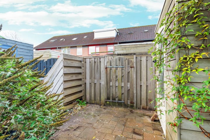 Photo 49 of Simon van Collemstraat 56